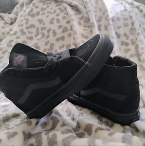 Black Sk8 Hi Vans- Lace Shoe Laces W/ Minimal Floral Design- Sz3.5 NWT